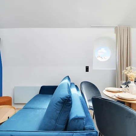 Апартаменты Cmg Voltaire Nation Париж