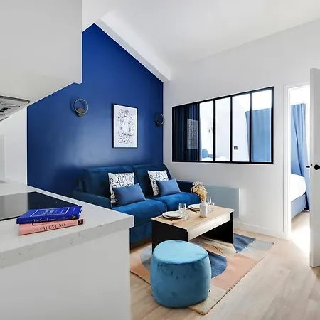 Cmg Voltaire Nation París