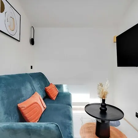 Cmg Voltaire Nation *