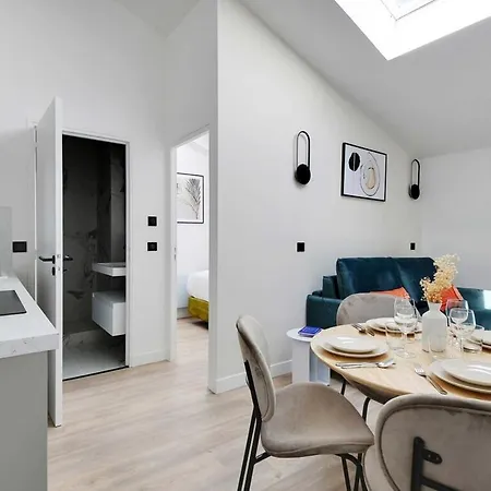 Cmg Voltaire Nation *